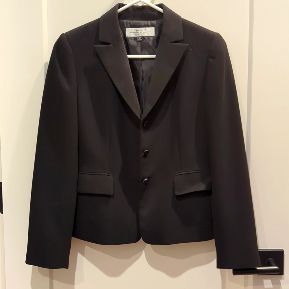 Small Petite Tahari black skirt suit and blazer